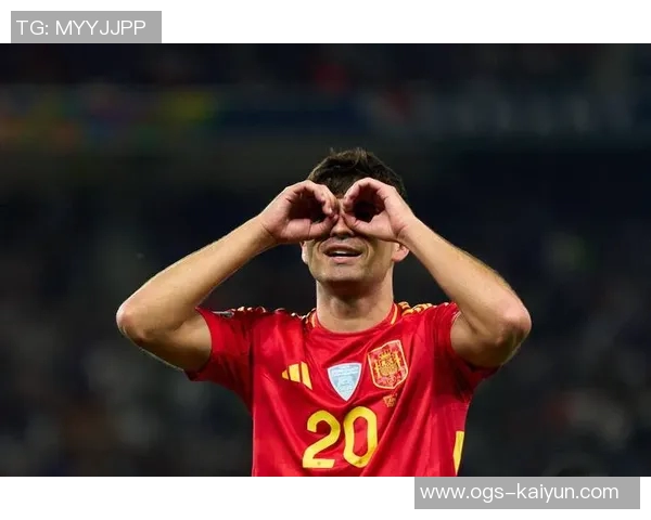 德拉富恩特:佩德里应该入围金球,他就是这个位置的世界最佳